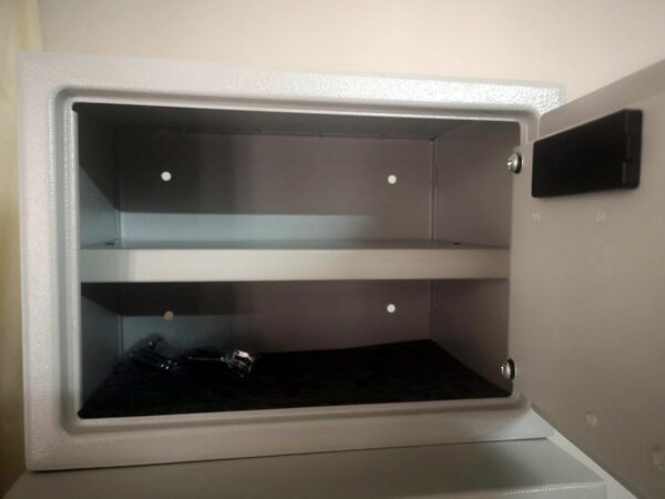Yale Essential Safe YSE/250/EG4 - Image 4